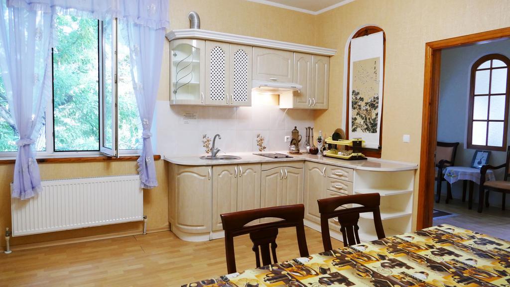 Nautilus Hotel Odessa Buitenkant foto